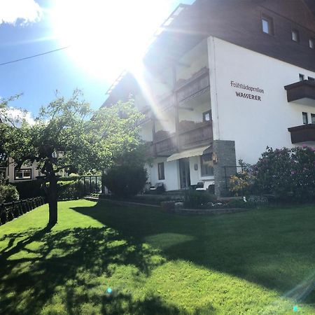 Fruehstueckspension-Appartementhaus Wasserer Бад Кляйнкирххайм Экстерьер фото