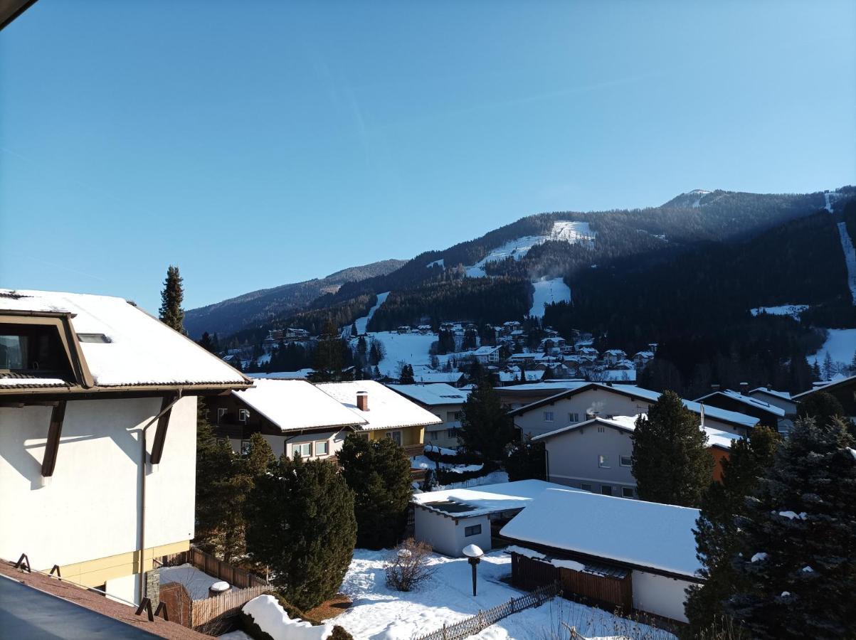 Fruehstueckspension-Appartementhaus Wasserer Бад Кляйнкирххайм Экстерьер фото