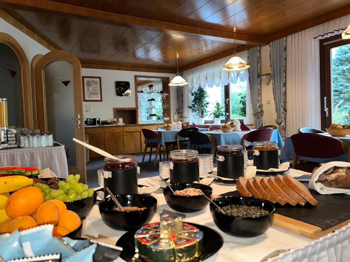 Fruehstueckspension-Appartementhaus Wasserer Бад Кляйнкирххайм Экстерьер фото